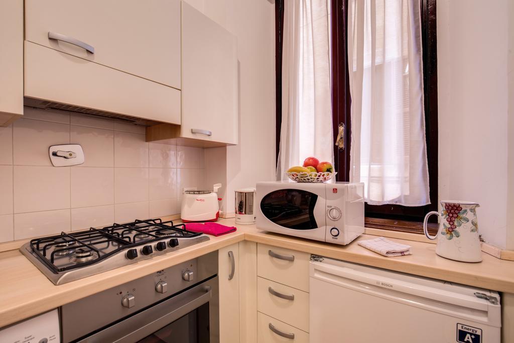 Apartament Navona Flowers Rzym Zewnętrze zdjęcie